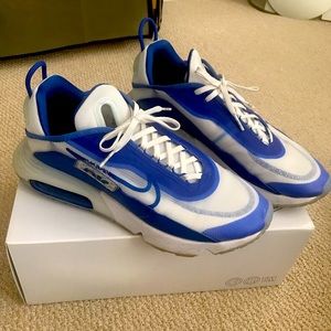 Nike 2090 Air Max size 10.5